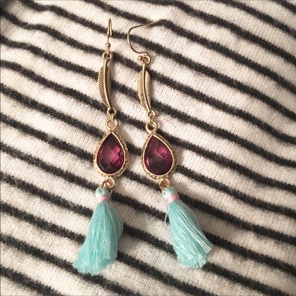 Jewelry - Feather And Fringe Teardrop Boho Earrings